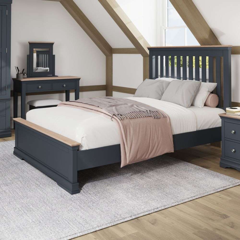 SW OAK Bedroom - 4'6 Bed