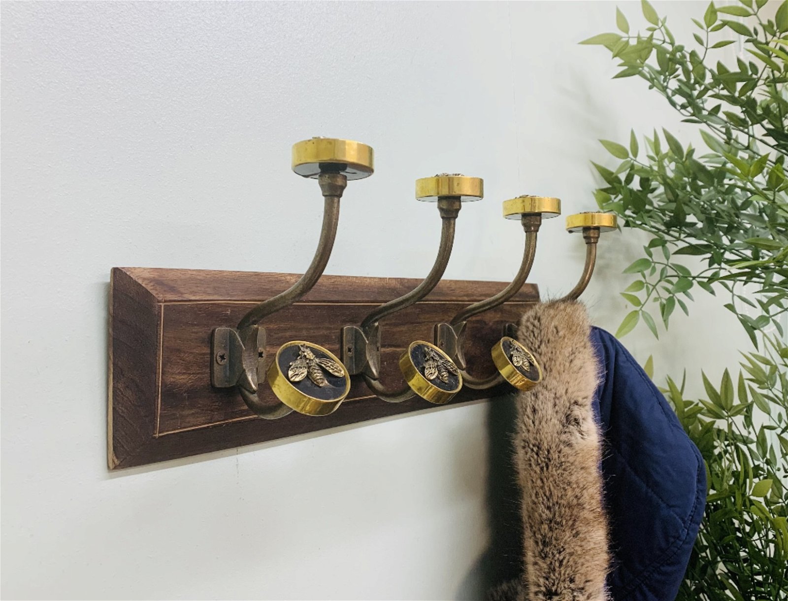 Four Bee Design Double Hooks on Wooden Base