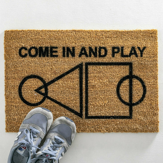 Artsy Doormats Come in and play doormat