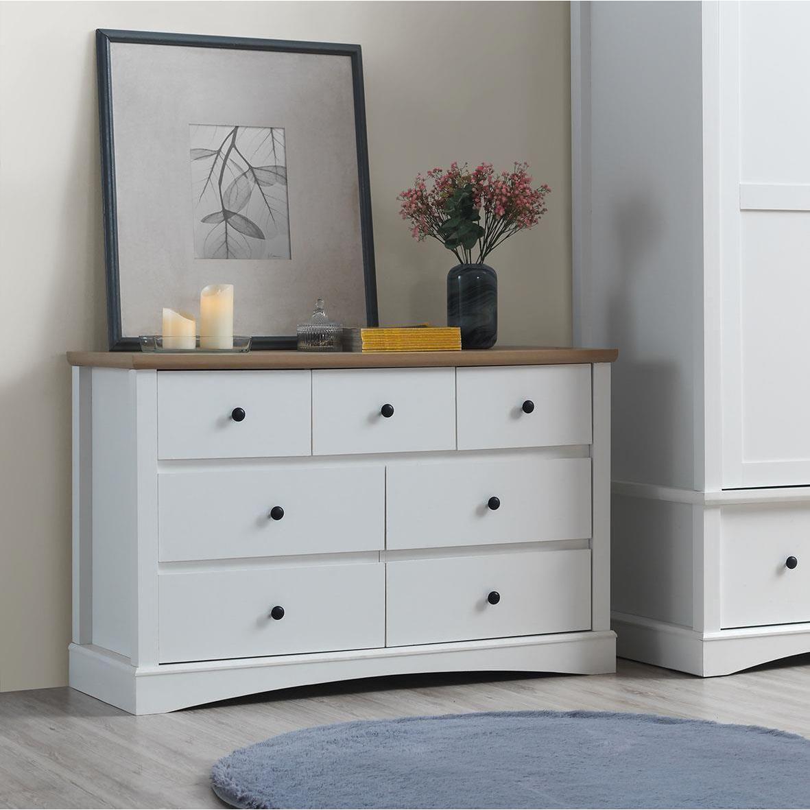 Carden British Country Style 3 Piece Bedroom Set - 7 Drawers